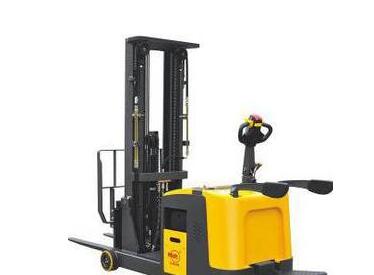 海淀區叉車出租電動堆高車預防漏油的方法